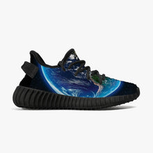 Load image into Gallery viewer, GLOBE  Kids' Mesh Knit Sneakers - Black
